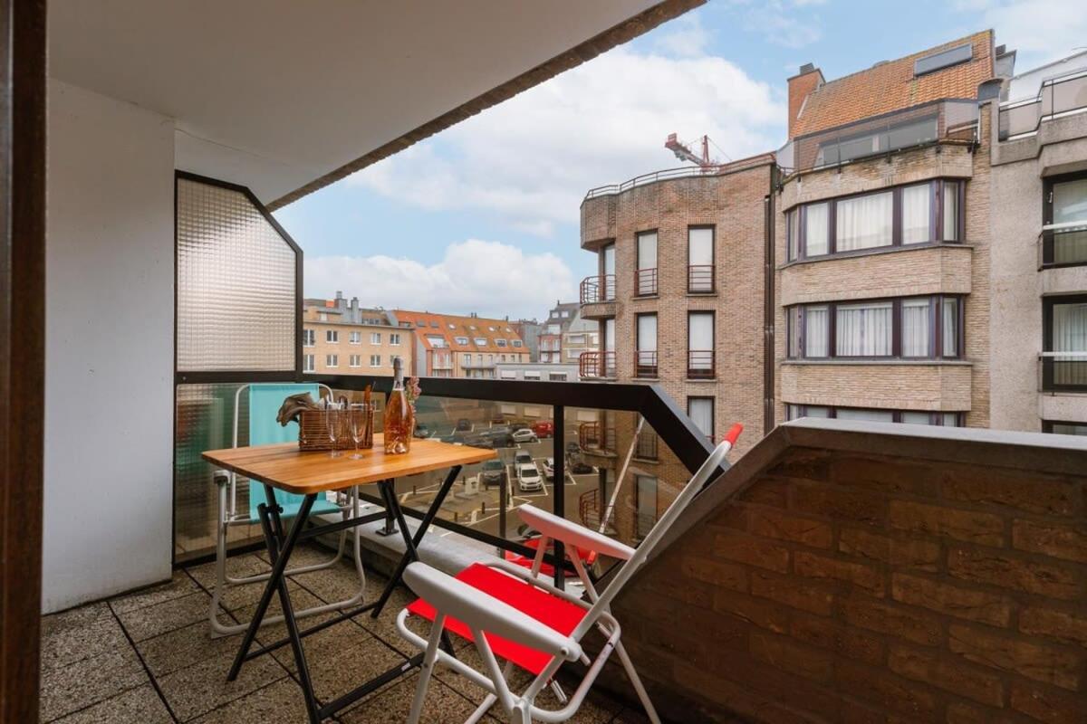 Huswell - Authentic Apartment With Terraces And Parking Knokke-Heist Luaran gambar