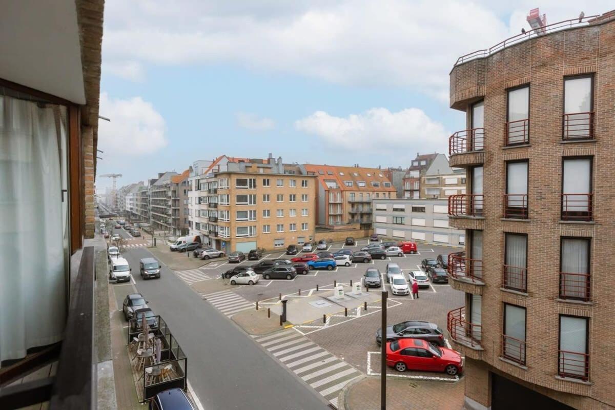 Huswell - Authentic Apartment With Terraces And Parking Knokke-Heist Luaran gambar